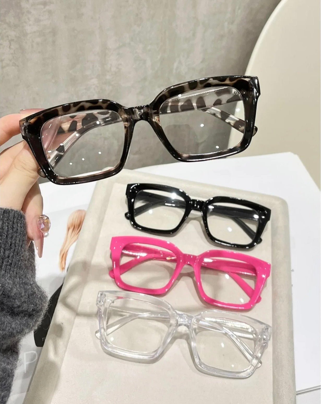 4 Pairs Unisex Square Anti - Blue Light Glasses – Trendy Plastic Frames - New Trendings